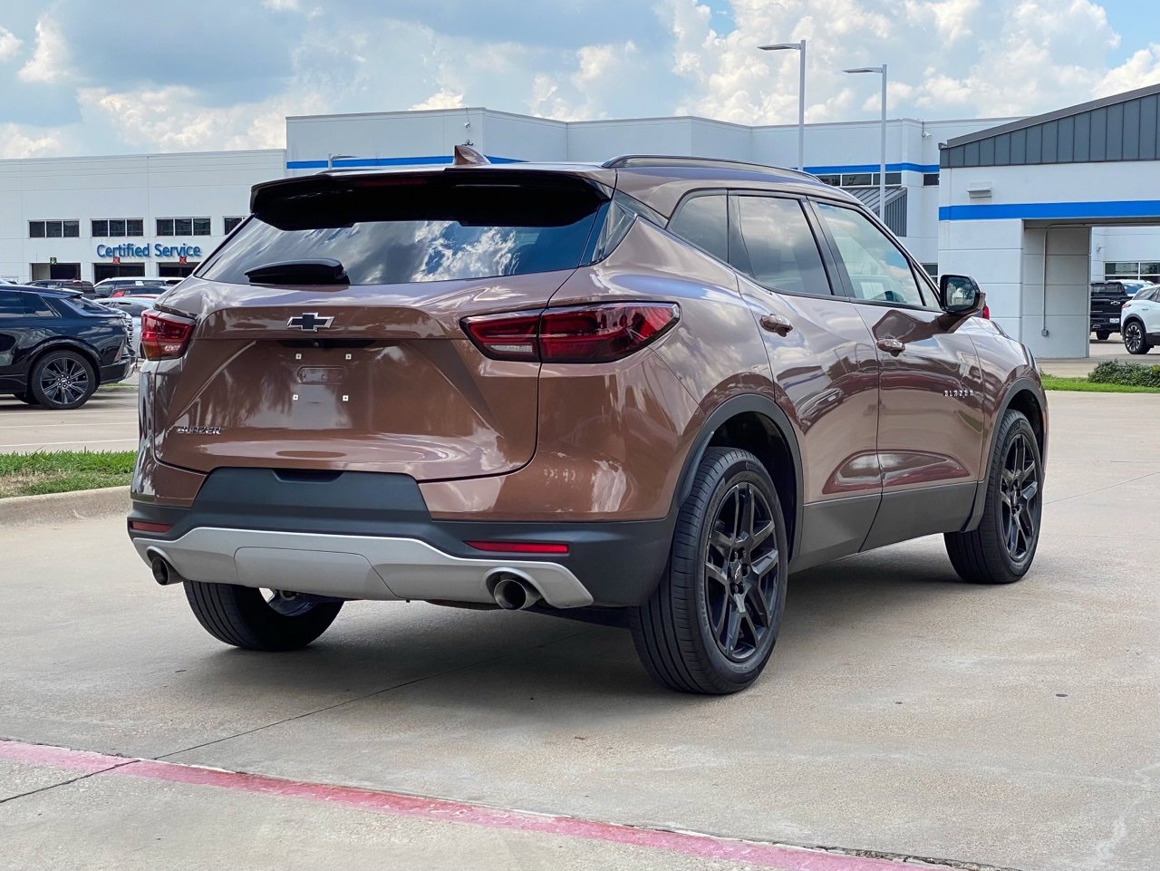 2023 Chevrolet Blazer 2LT photo 2