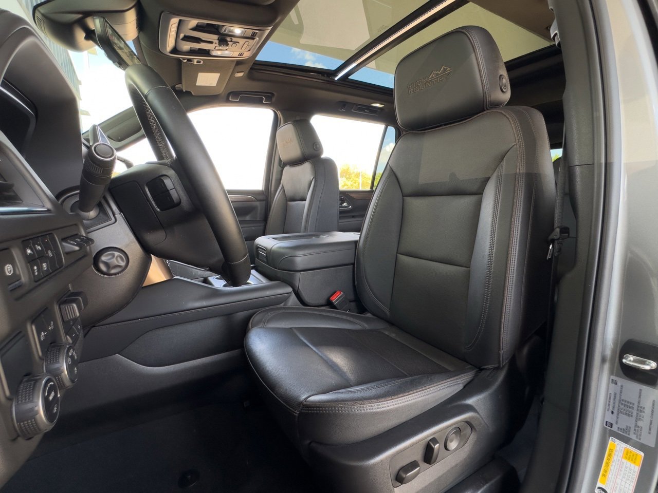 2023 Chevrolet Tahoe High Country photo 3