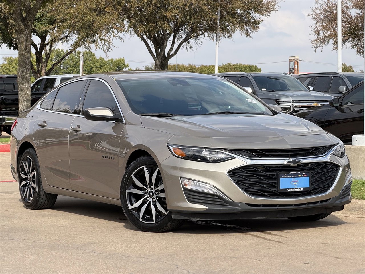 2024 Chevrolet Malibu RS photo 2