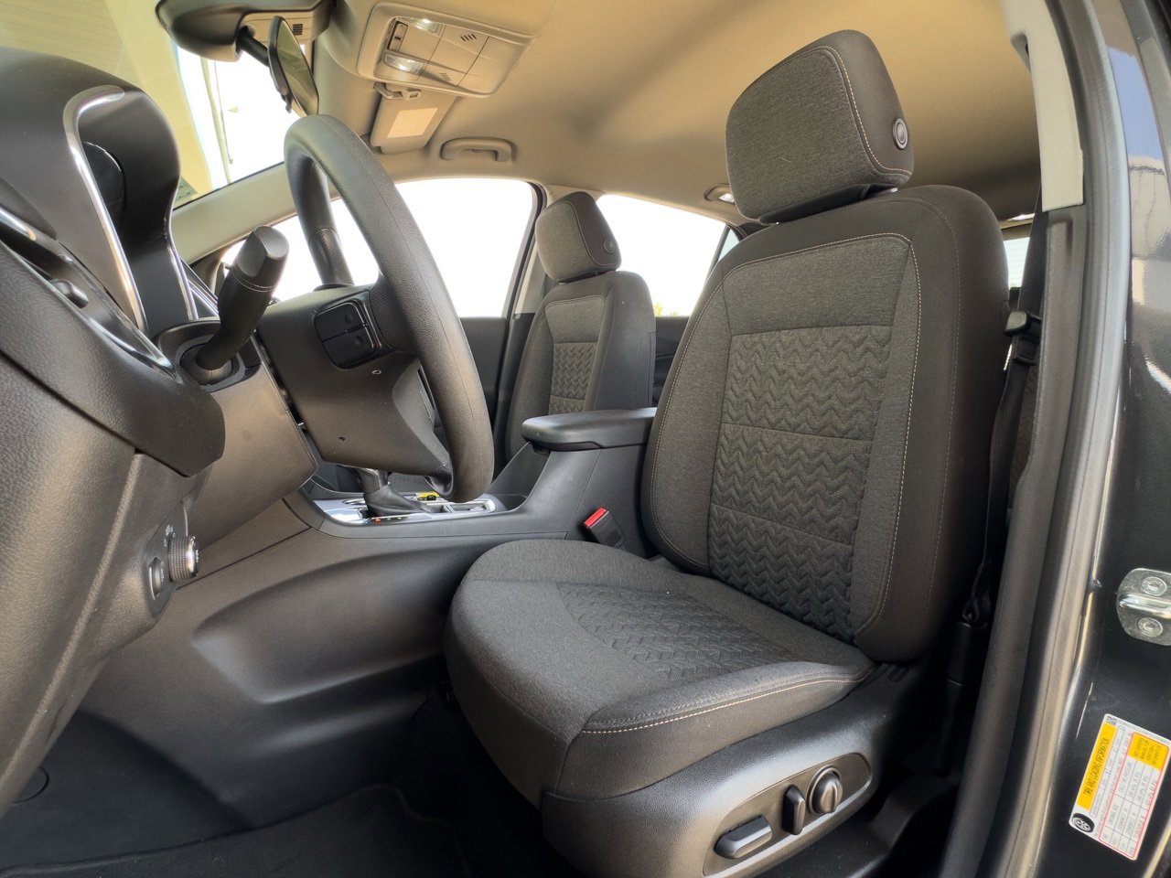 2023 Chevrolet Equinox LT photo 4