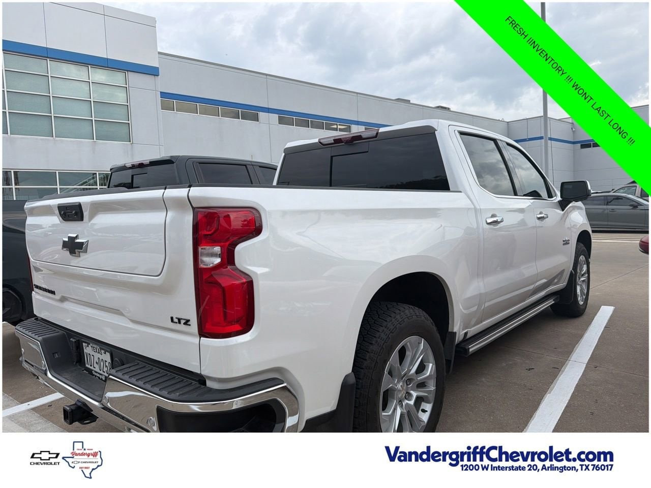 2025 Chevrolet Silverado 1500 LTZ - Photo 12
