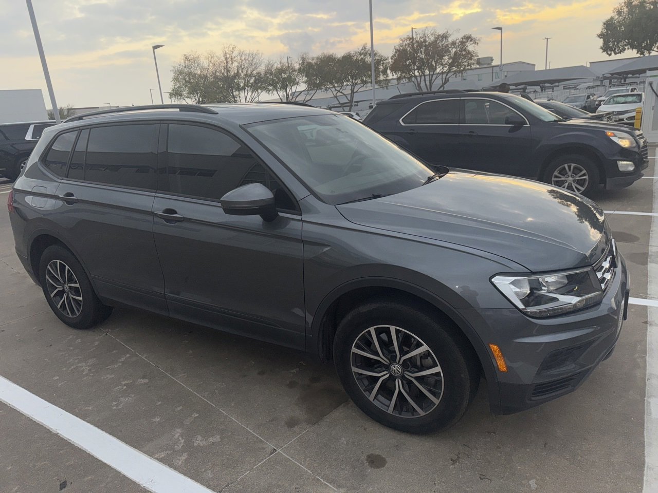 2021 Volkswagen Tiguan S photo 3