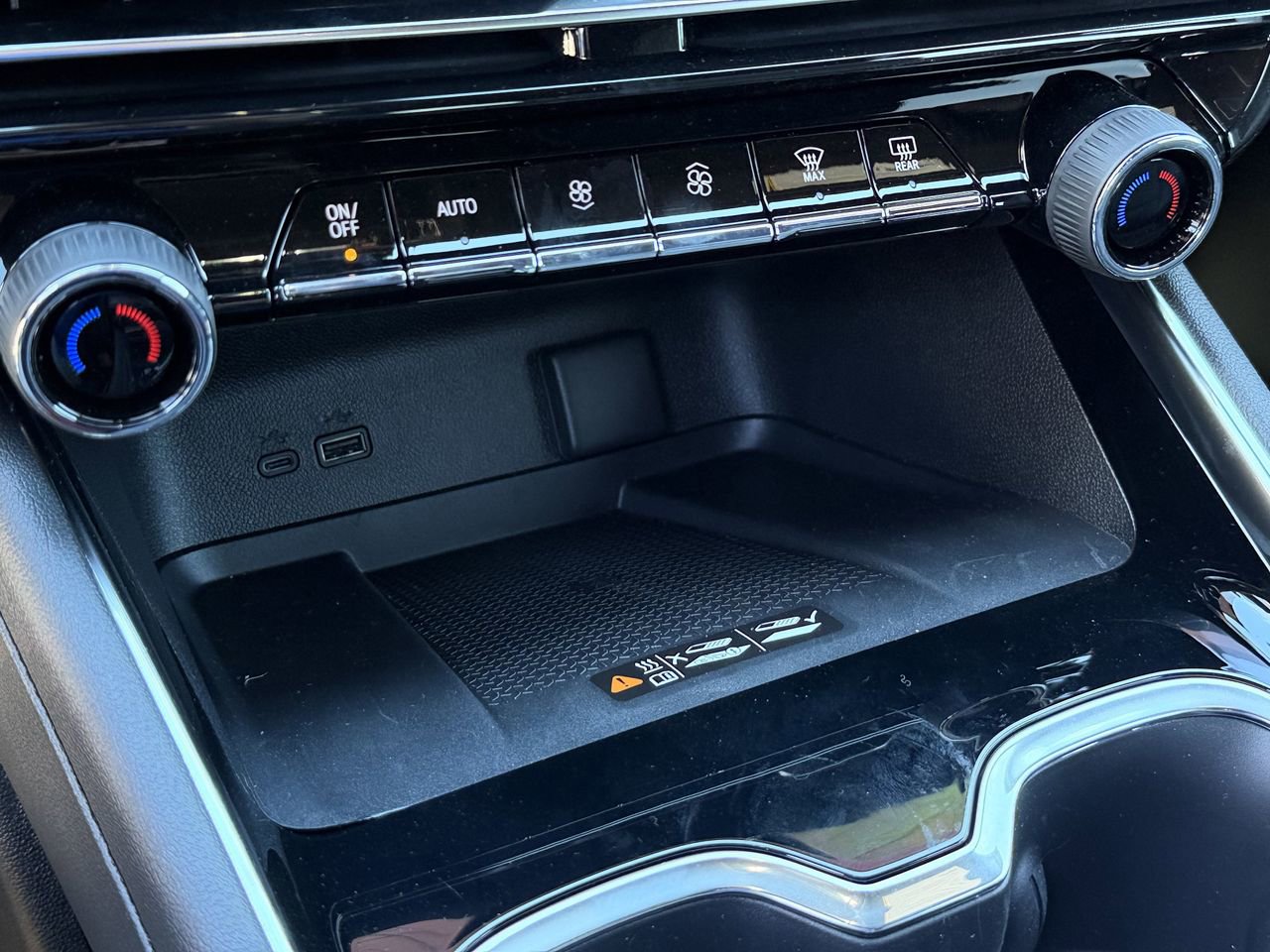 2026 Chevrolet Traverse High Country - Photo 17