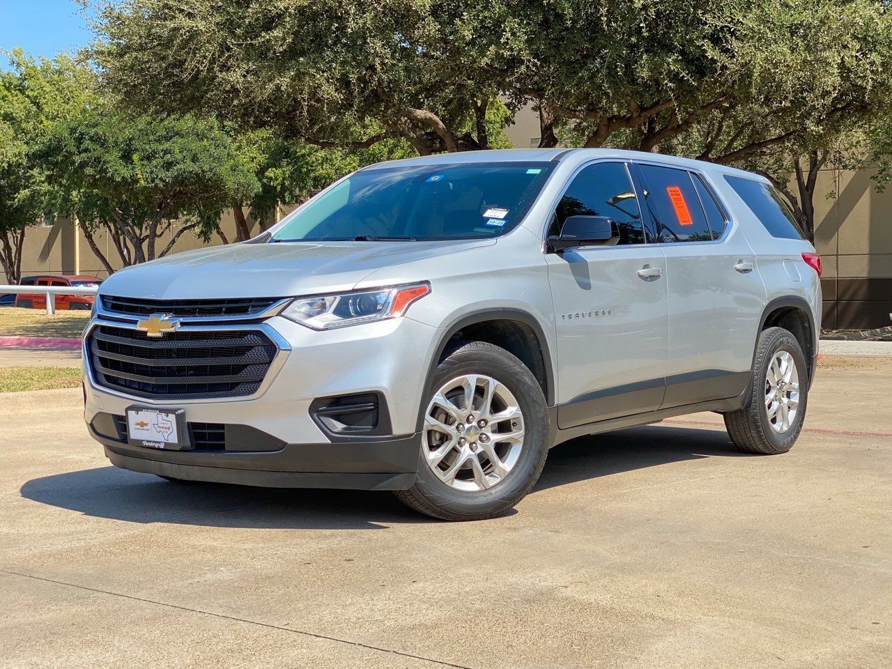 2020 Chevrolet Traverse LS photo 3