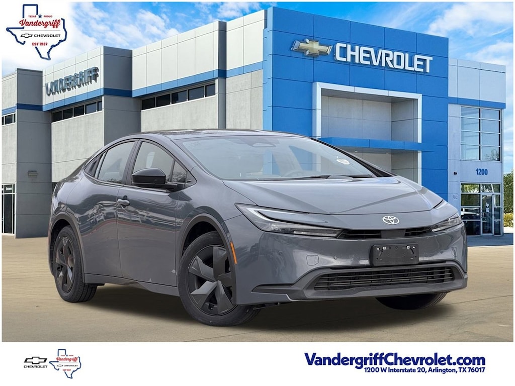 Used 2024 Toyota Prius LE Hatchback