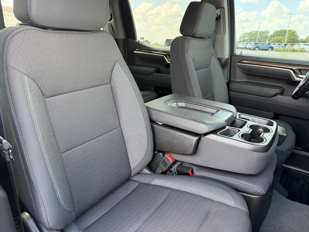 2024 Chevrolet Silverado 1500 LT - Photo 24