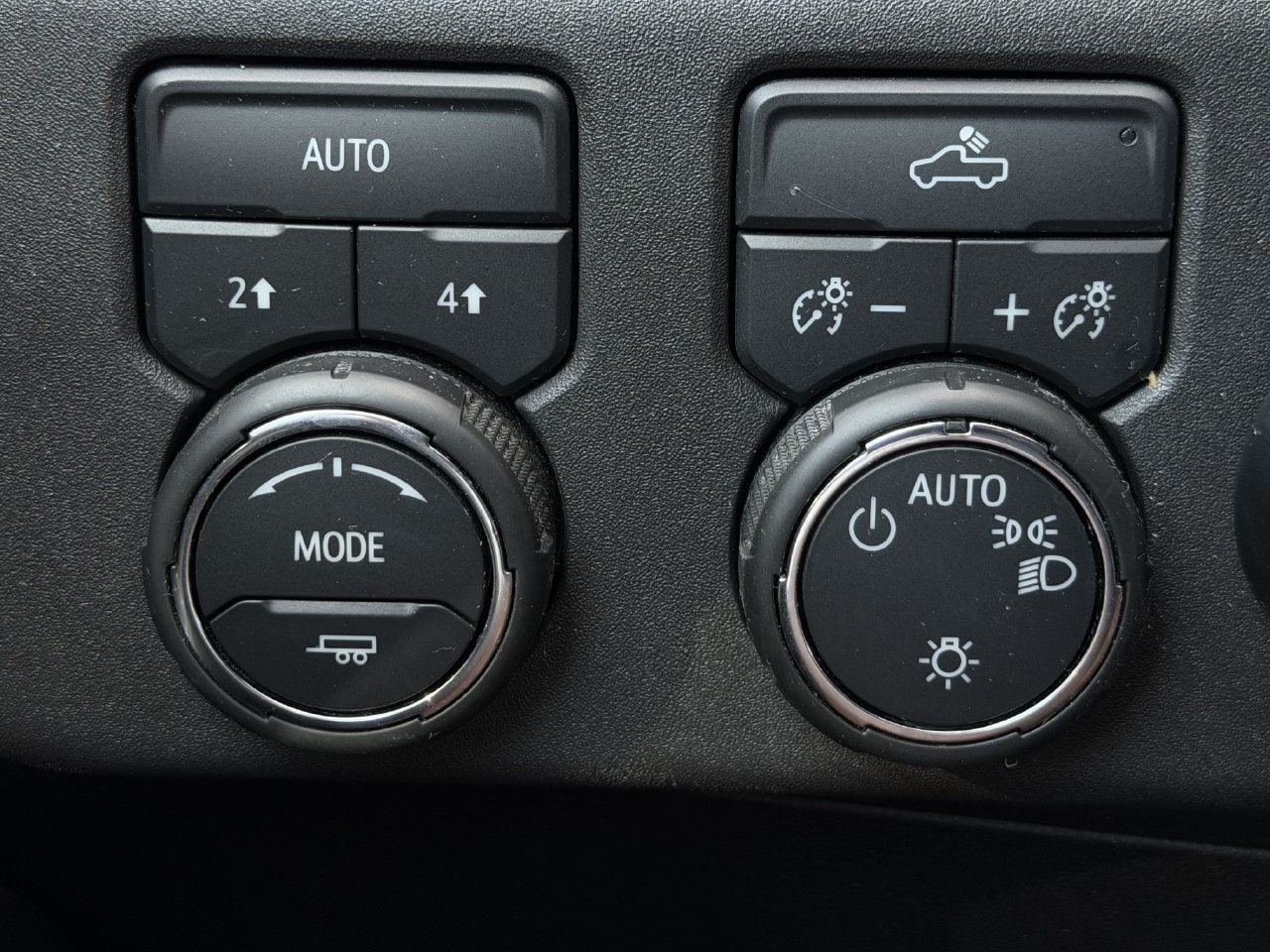 2023 Chevrolet Silverado 1500 LT - Photo 19