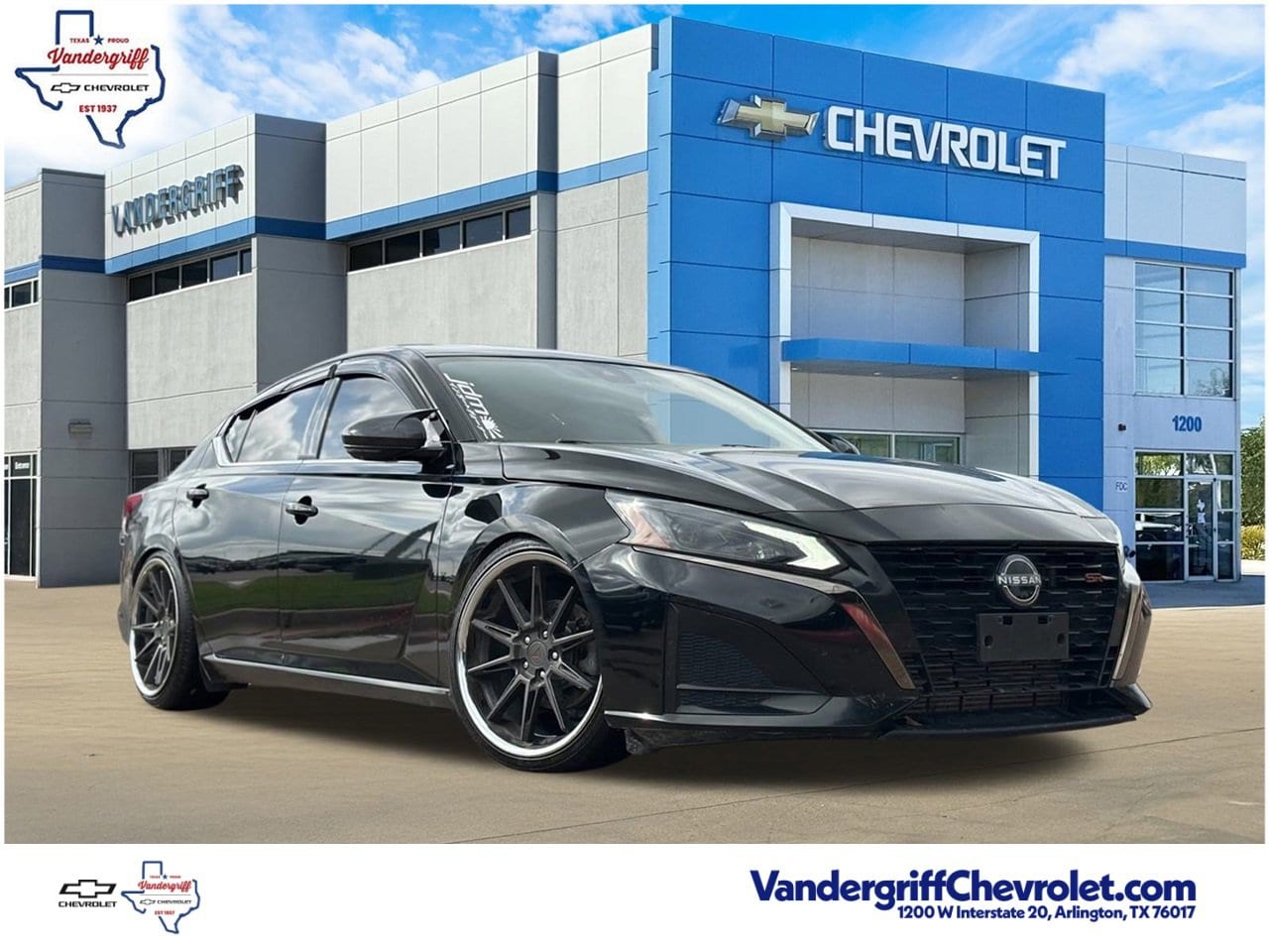 2023 Nissan Altima SR