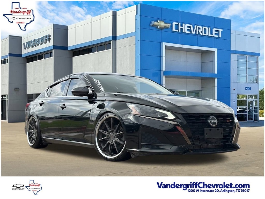 Used 2023 Nissan Altima 2.0 SR Sedan