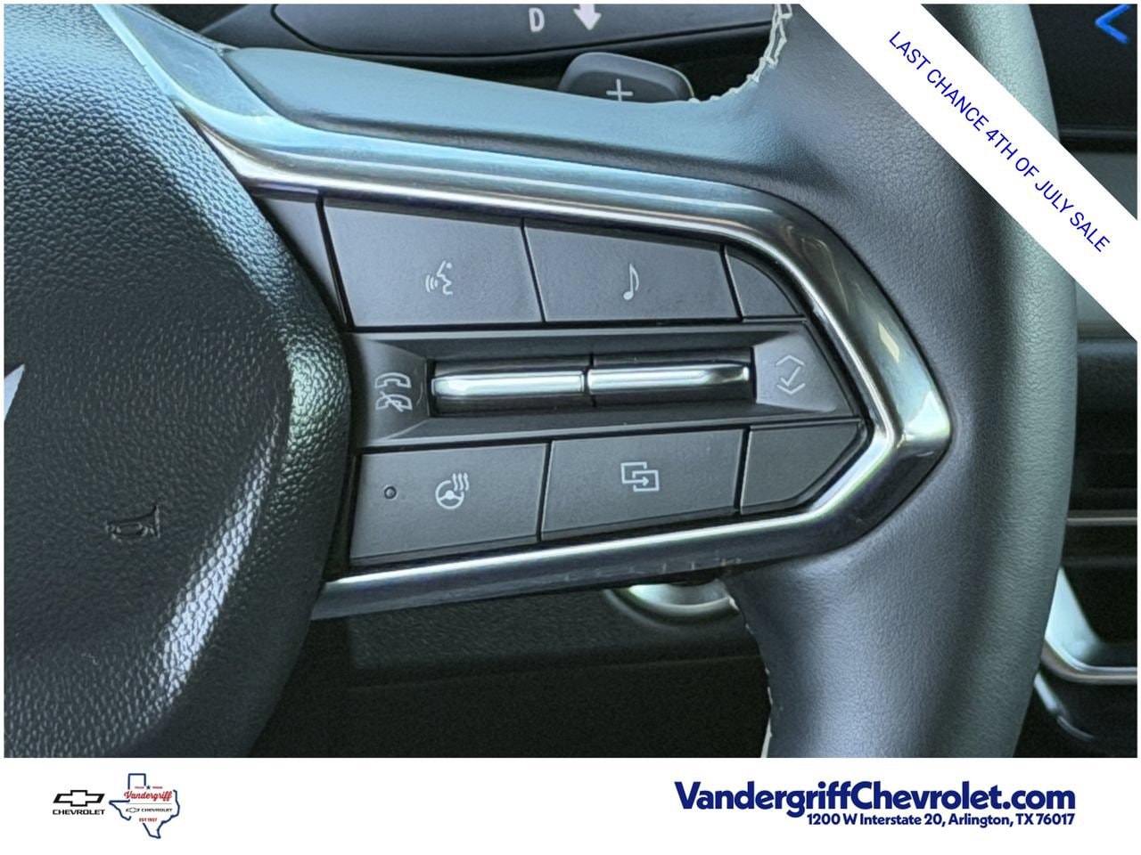 2025 Chevrolet Traverse LT - Photo 14