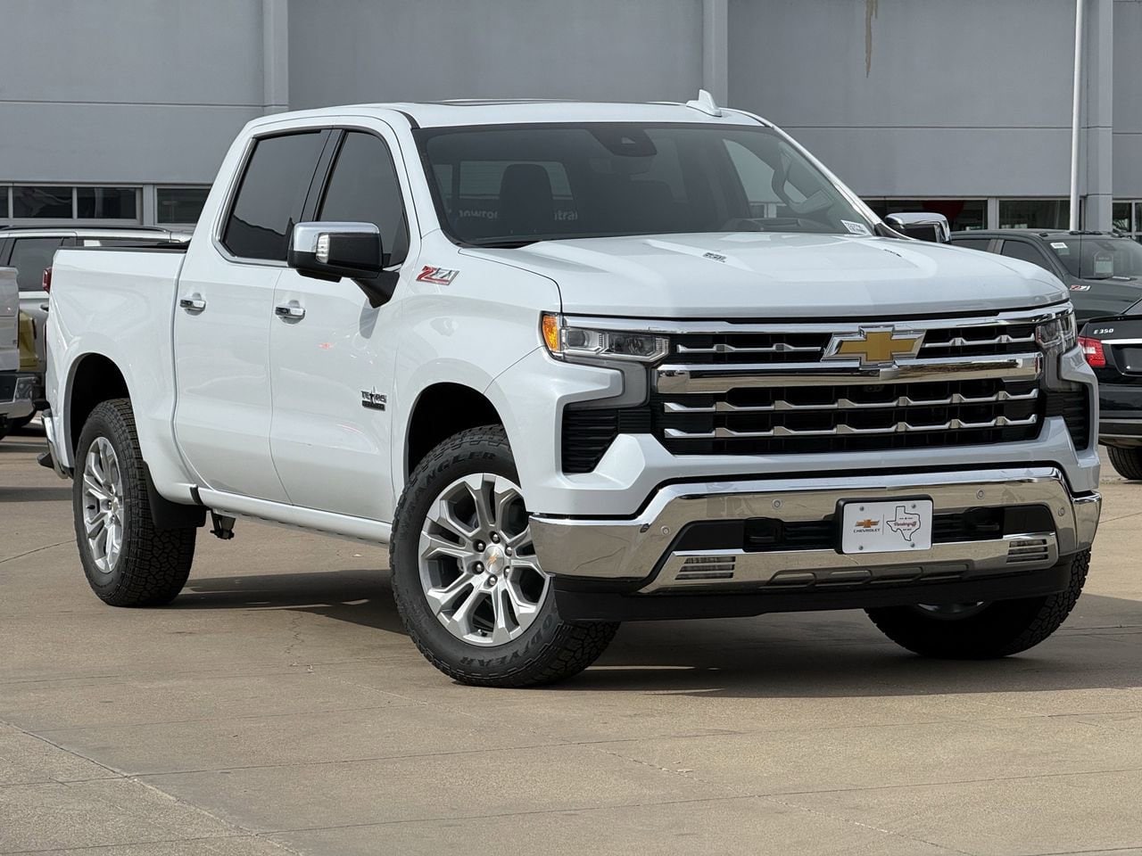 New 2026 Polar White Tricoat Chevrolet LTZ image 2