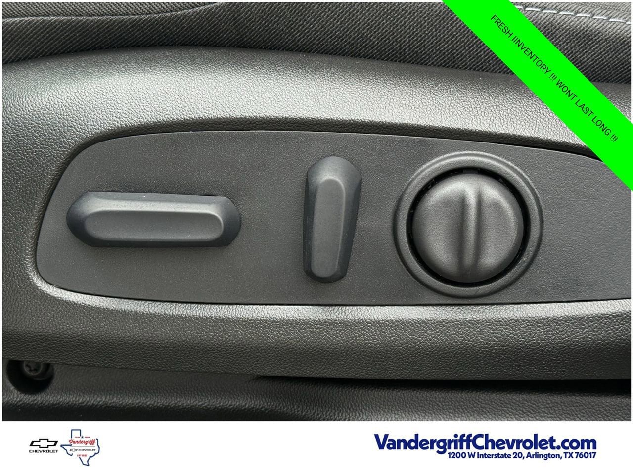 2027 Chevrolet Bolt LT - Photo 21