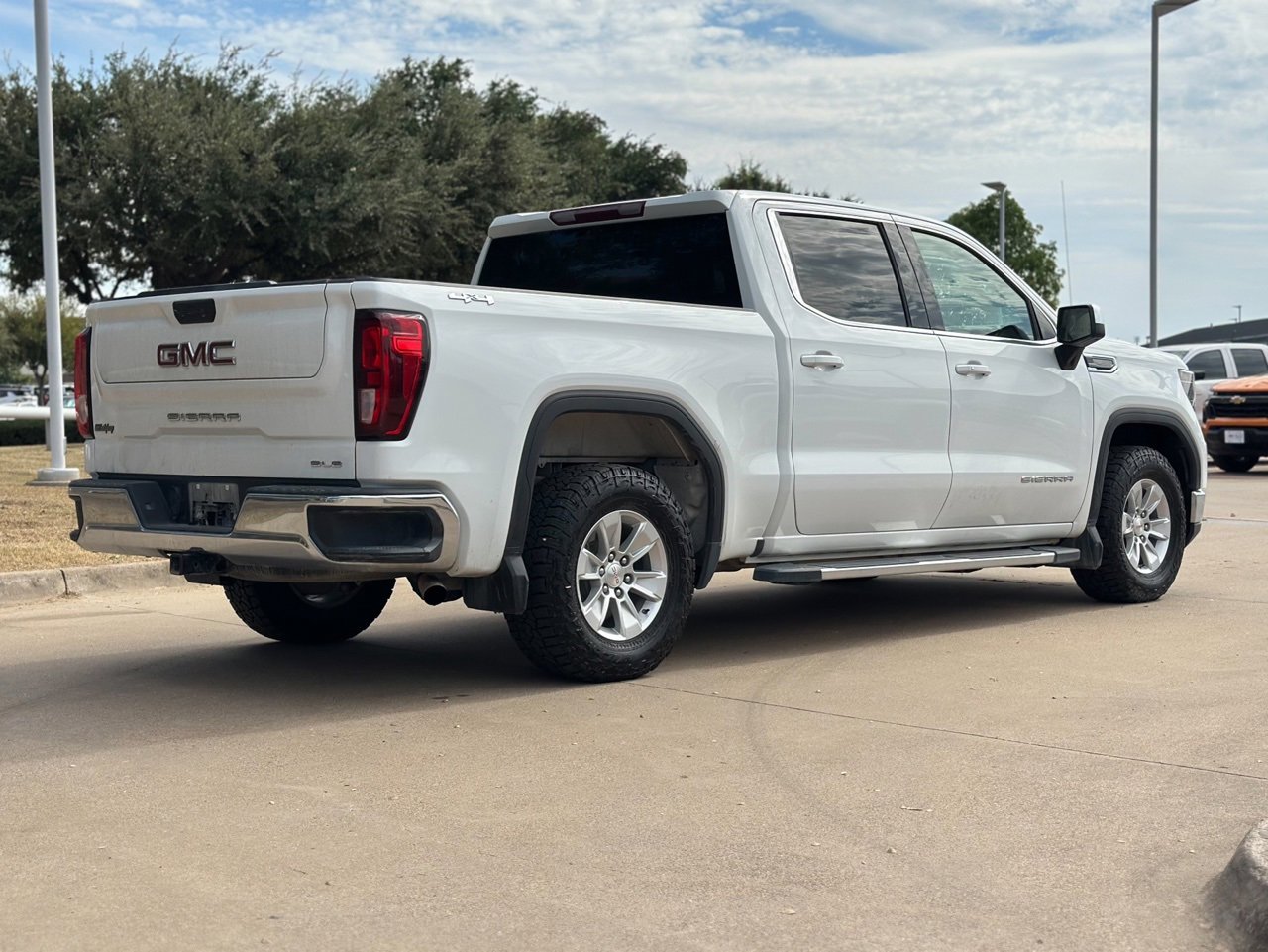 2023 Gmc Sierra 1500 SLE photo 2