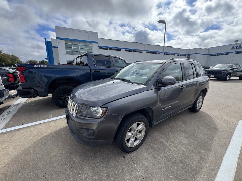Used 2017 Jeep Compass Latitude SUV