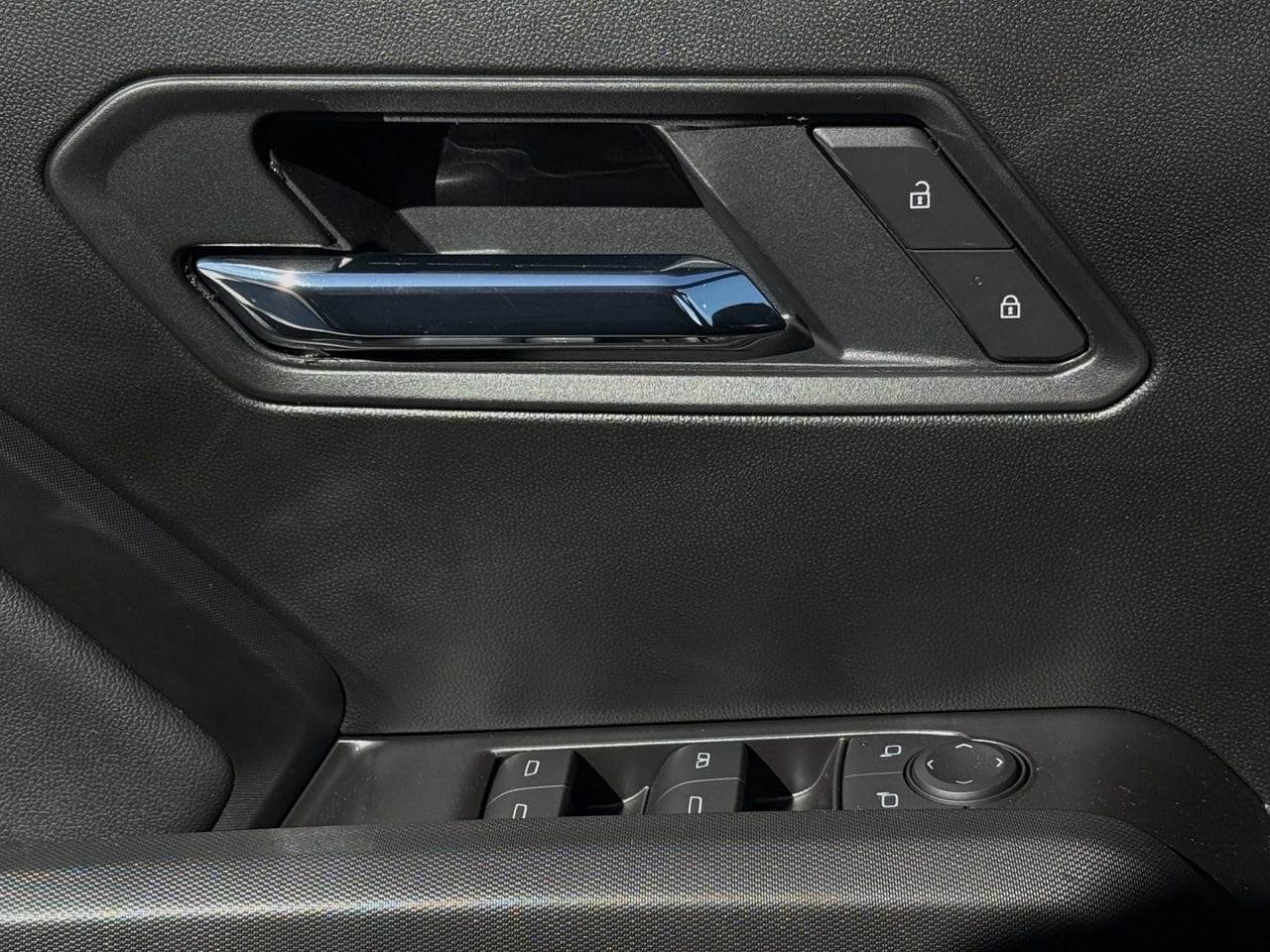 2026 Chevrolet Colorado LT - Photo 22