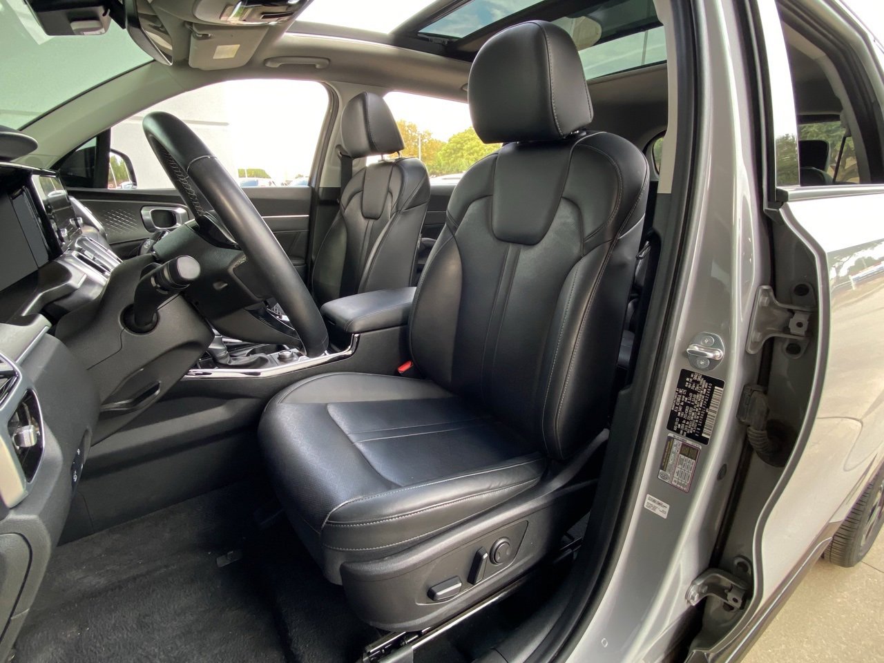 2023 Kia Sorento SX photo 3