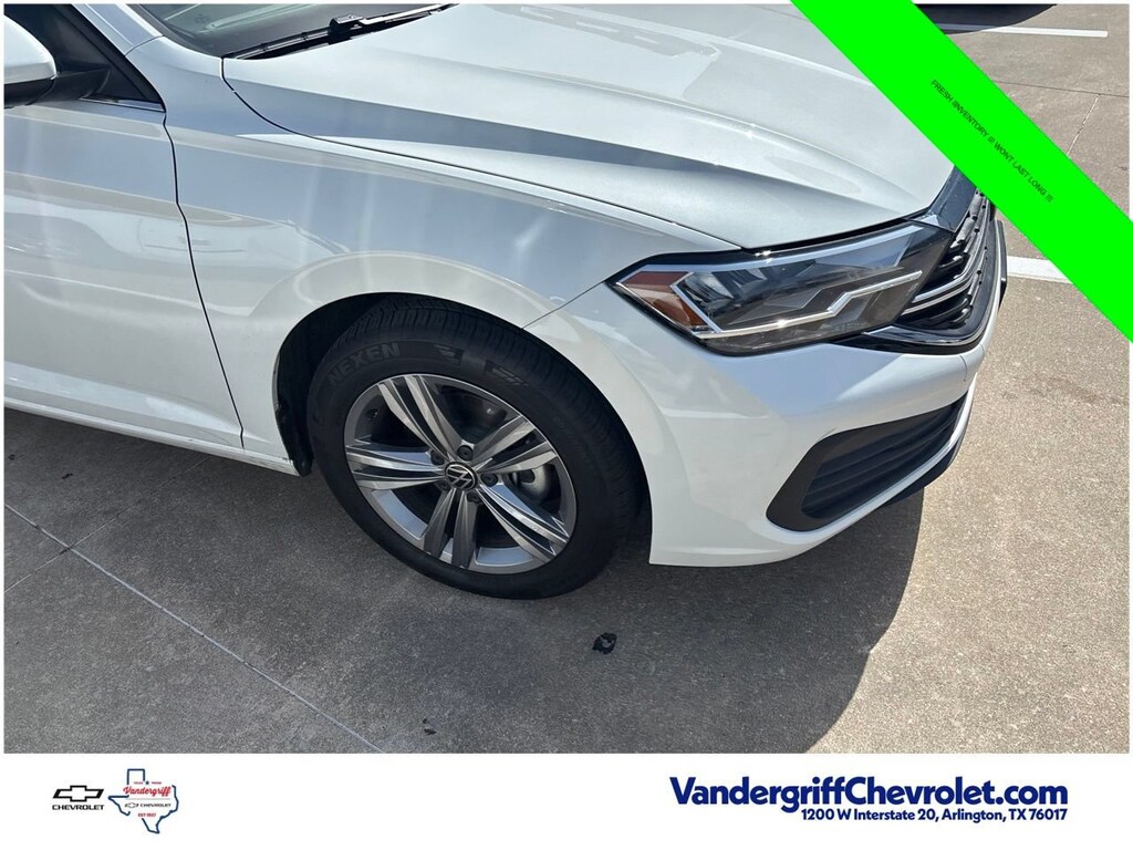 Used 2024 Volkswagen Jetta 1.5T SE Sedan