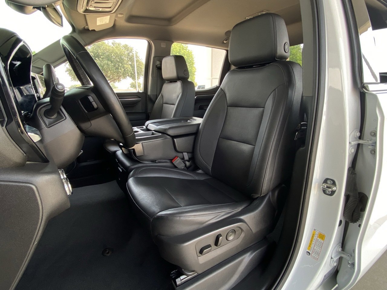 2024 Gmc Sierra 1500 SLT photo 4
