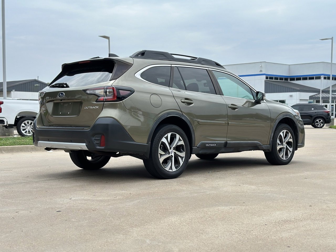 Used 2020 Subaru Outback Limited with VIN 4S4BTALC9L3207173 for sale in Arlington, TX