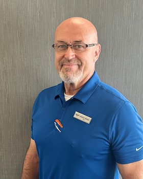 Staff member Horacio Jimenez from ID_2b87be861797