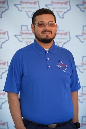Staff member Josue Sosa from ID_2b87be861797