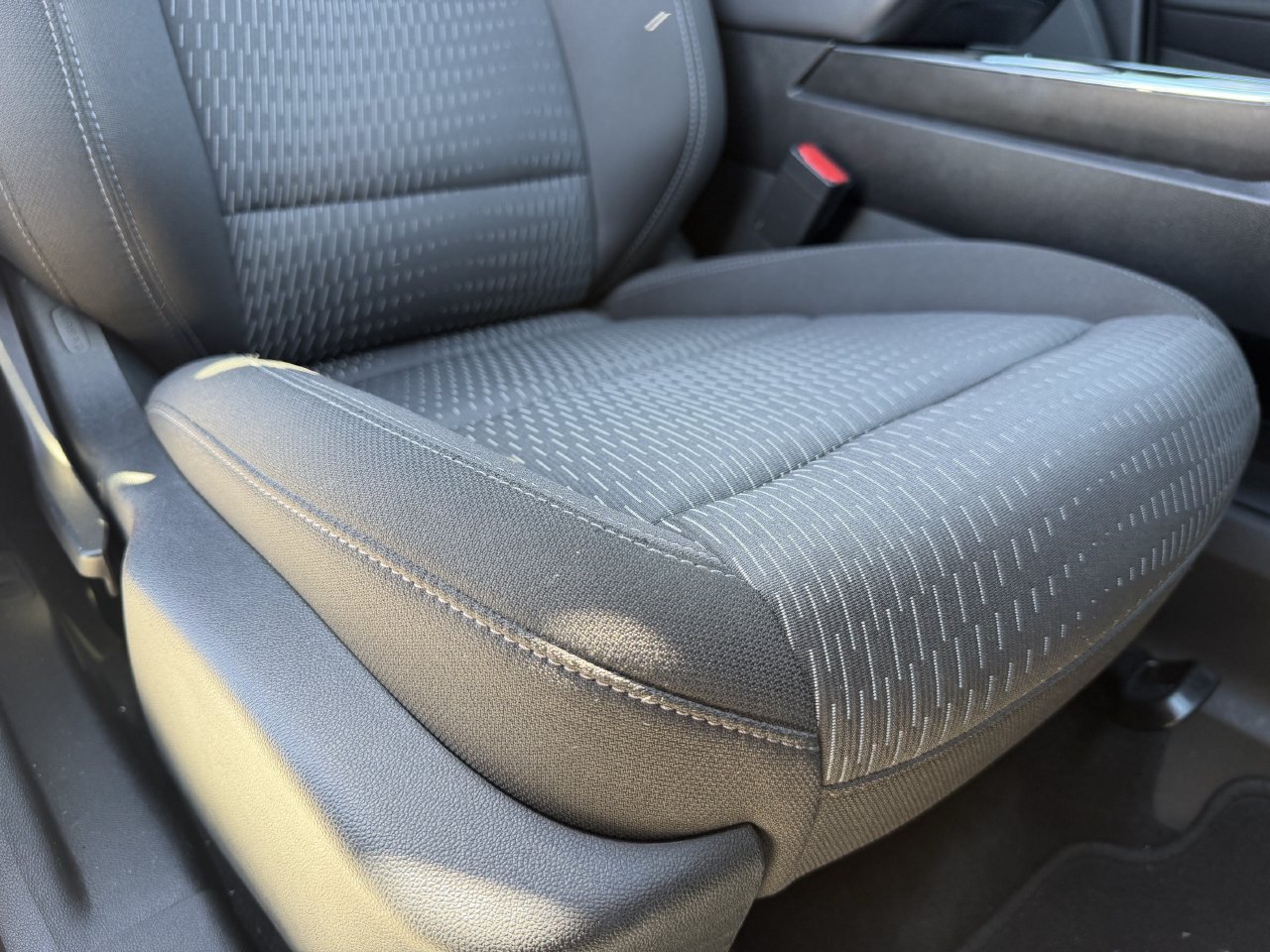 2025 Chevrolet Equinox LT - Photo 25