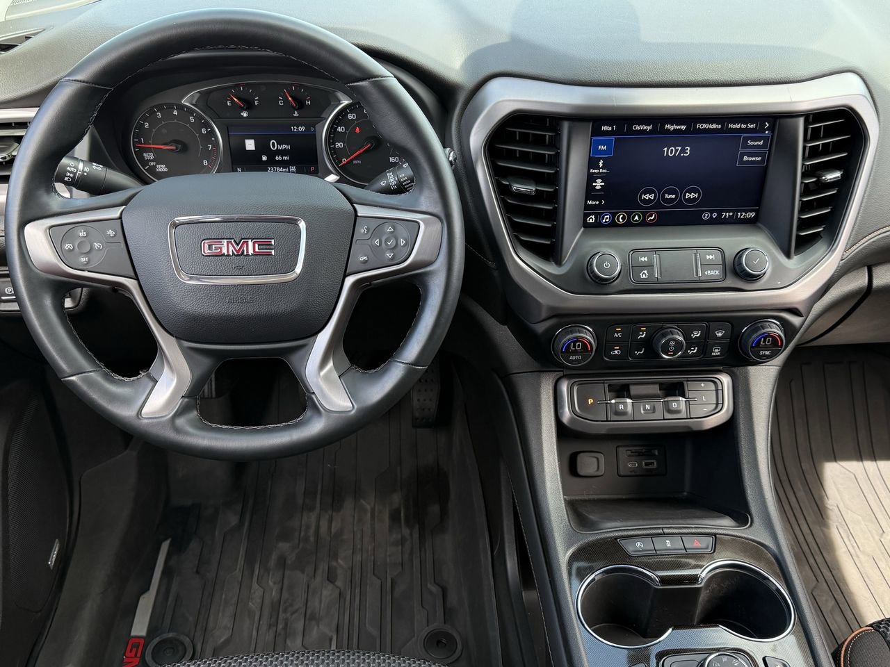 2023 GMC Acadia AT4 - Photo 11