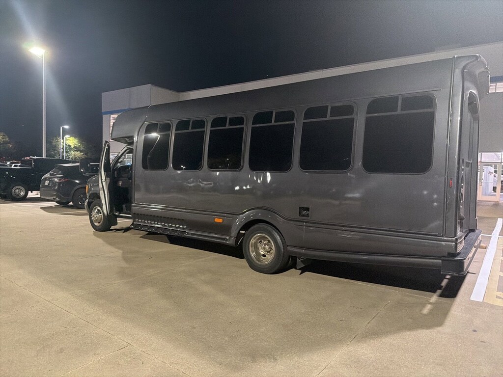 Used 2007 Ford Econoline 450 Cutaway Base DRW Truck