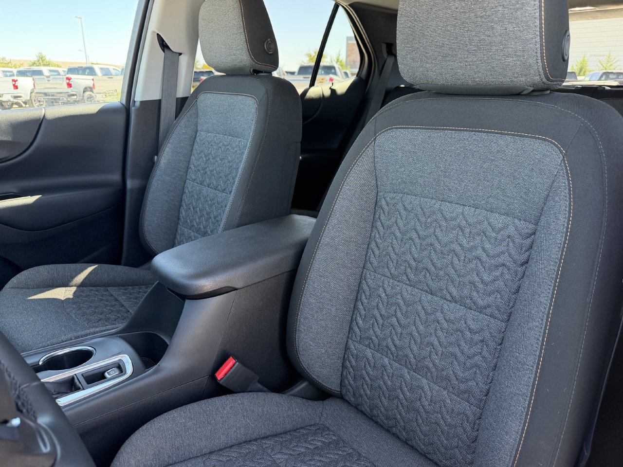 2024 Chevrolet Equinox LT - Photo 23
