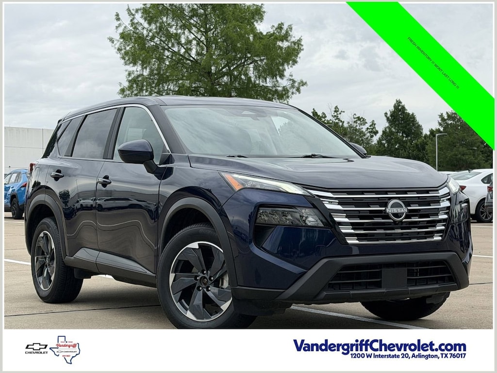 Used 2025 Nissan Rogue SV FWD SUV