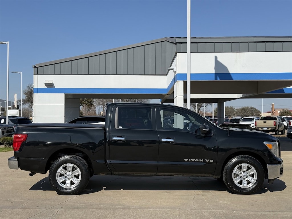 Used 2019 Nissan Titan SV Truck Crew Cab