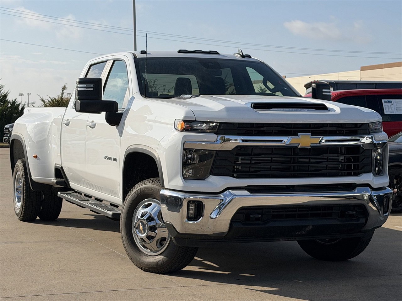 2025 Chevrolet Silverado 3500HD LT photo 2