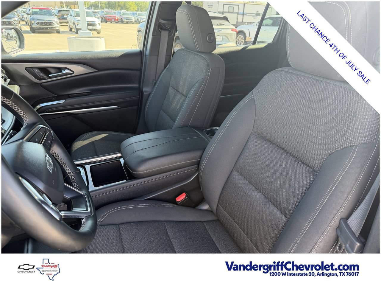 2025 Chevrolet Traverse LT - Photo 22