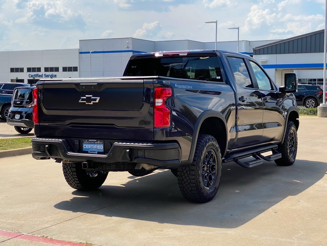 2024 Chevrolet Silverado 1500 ZR2 photo 2