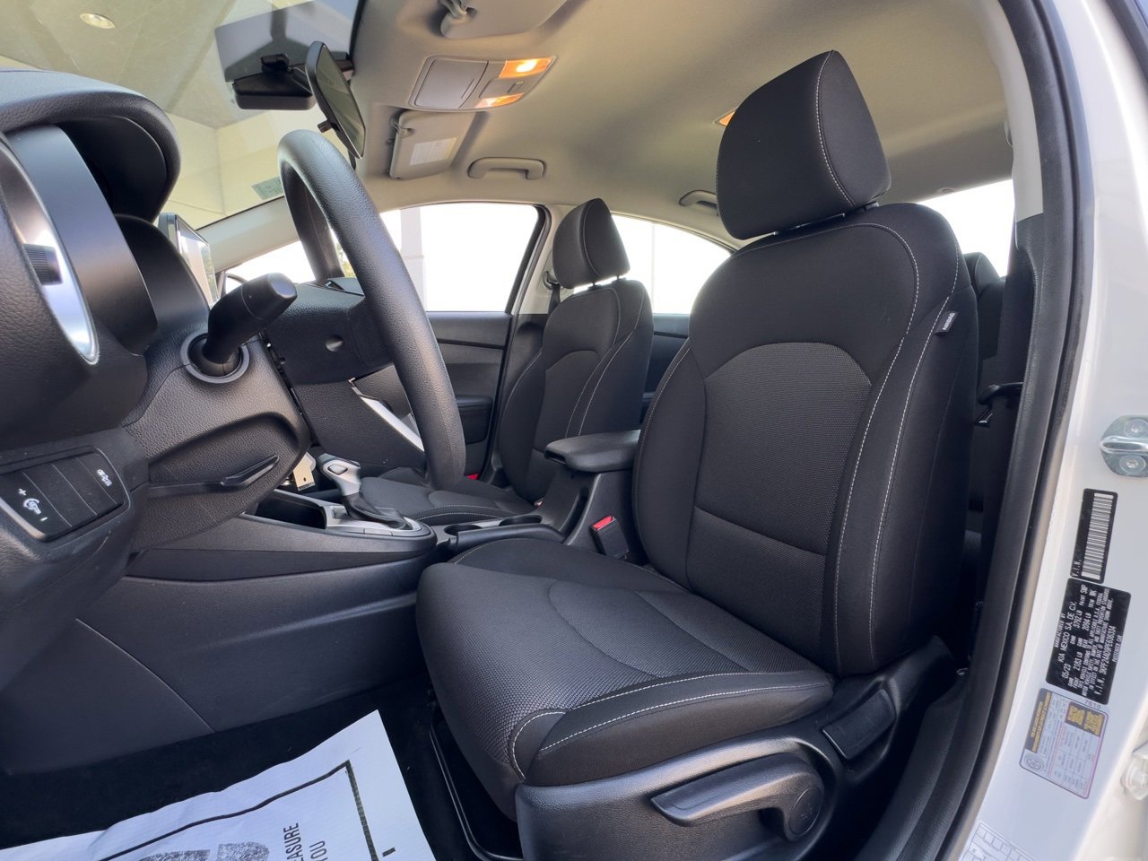 2023 Kia Forte LXS photo 4