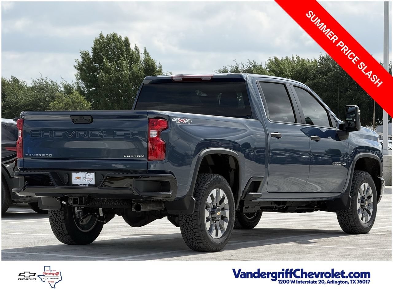 2026 Chevrolet Silverado 2500 HD Custom - Photo 4