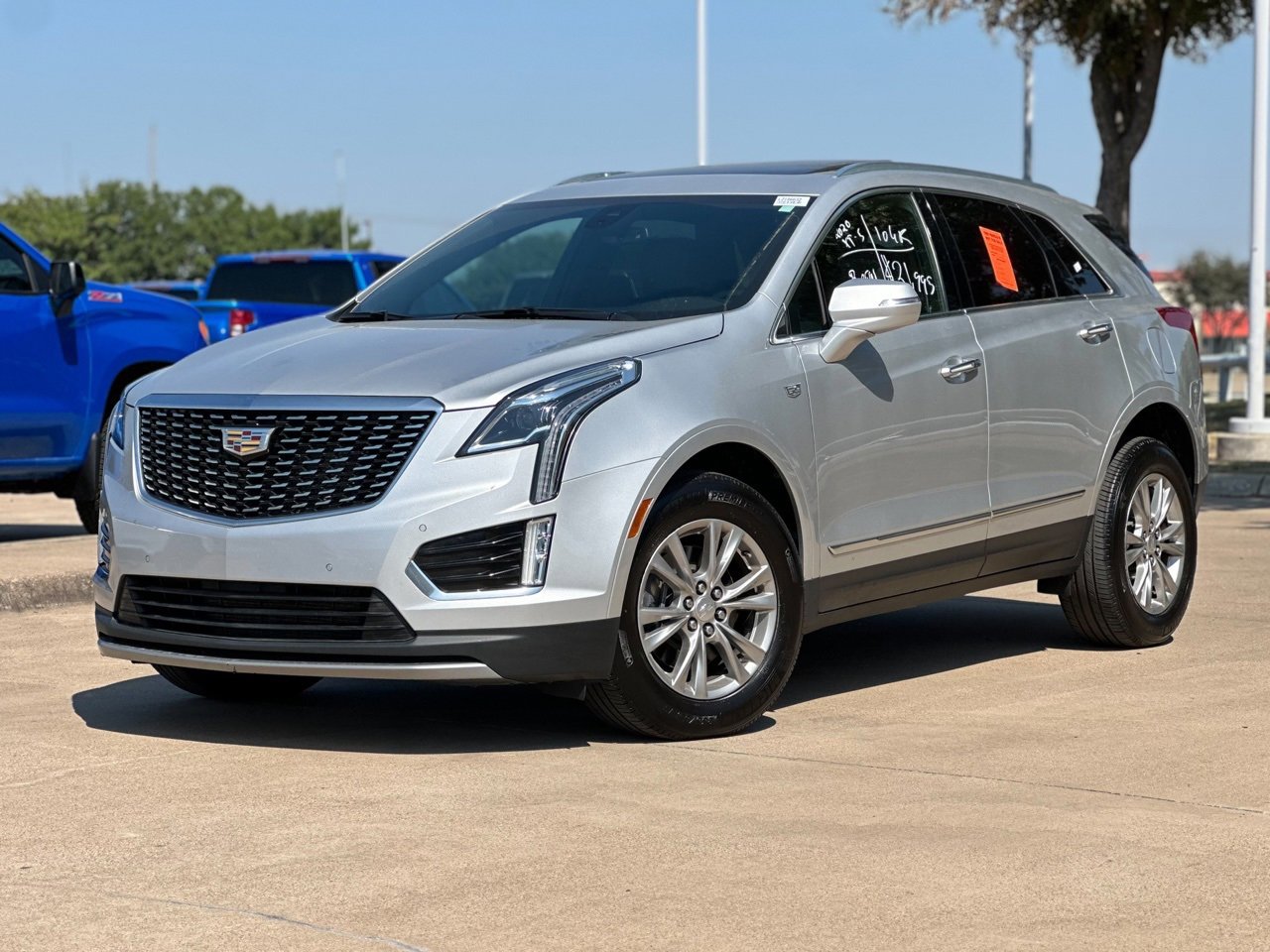2020 Cadillac XT5 Premium Luxury photo 2