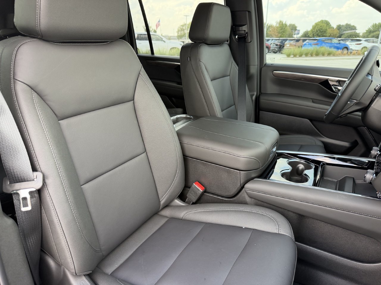 2026 Chevrolet Suburban Z71 - Photo 26