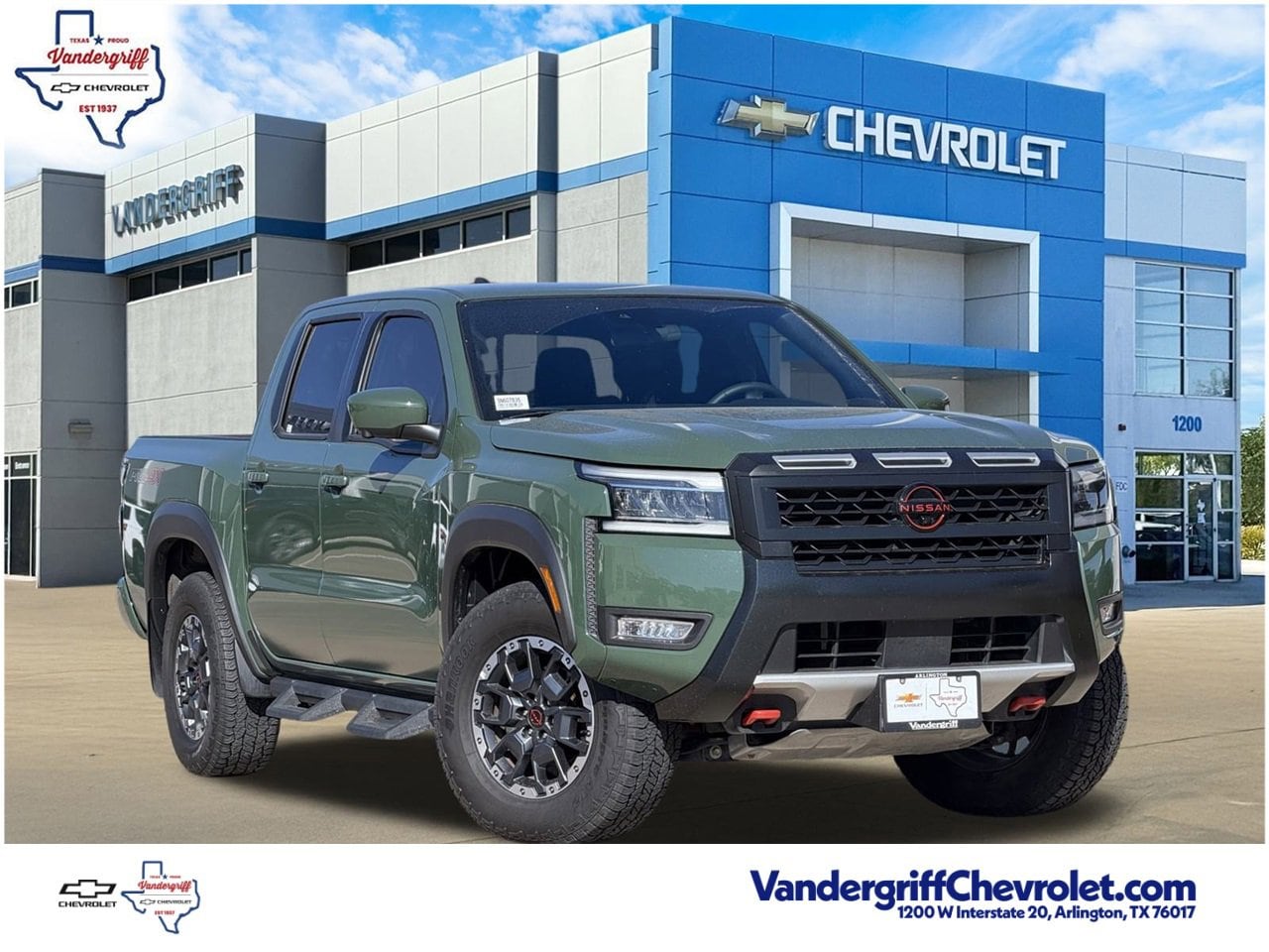 2025 Nissan Frontier PRO-4X's photo