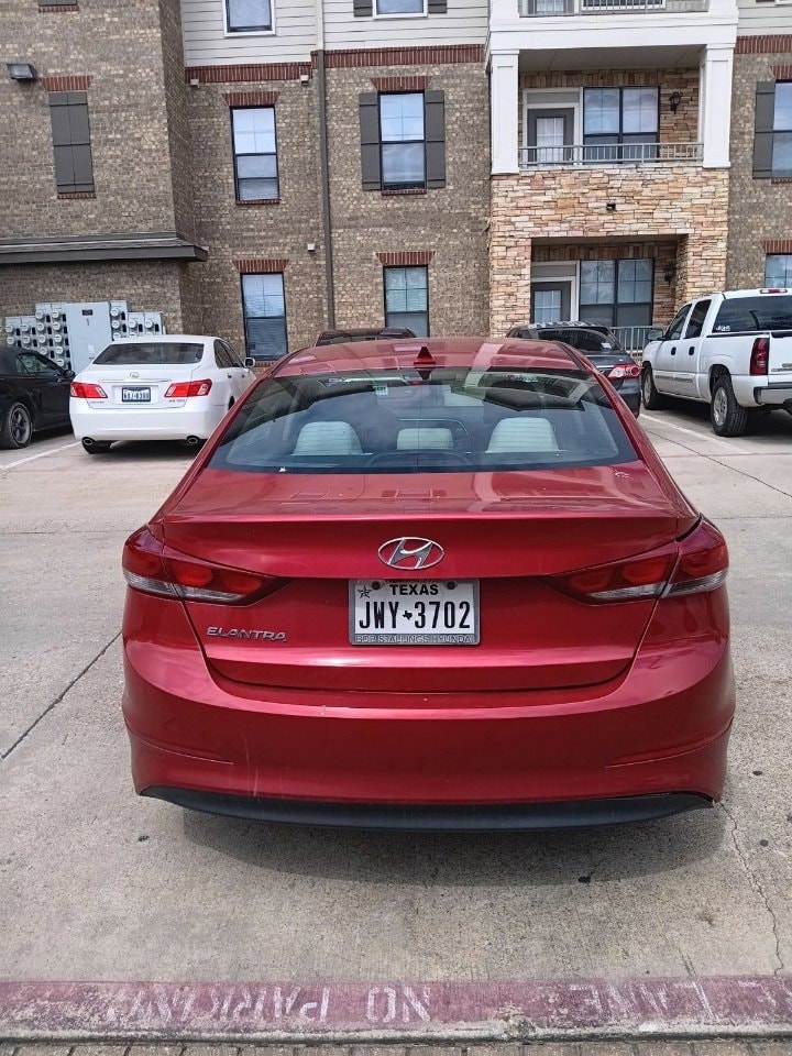 Used 2018 Hyundai Elantra SEL with VIN 5NPD84LF6JH218109 for sale in Irving, TX