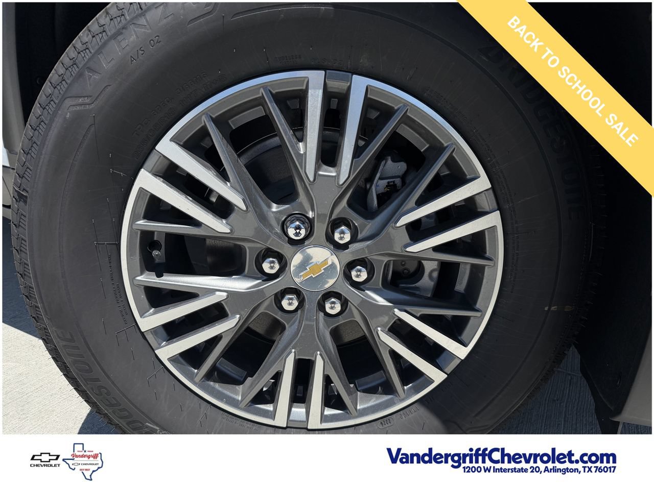 2026 Chevrolet Traverse LT - Photo 9