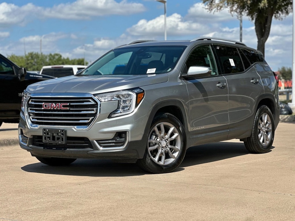 Used 2024 GMC Terrain SLT SUV
