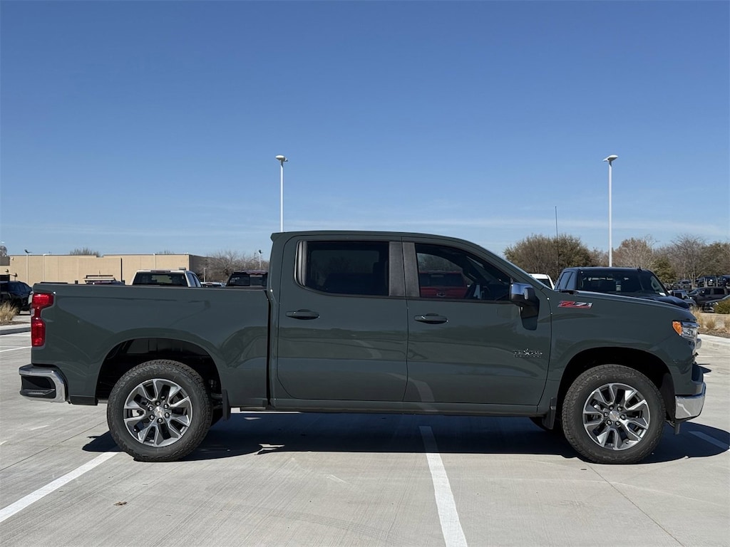 New 2026 Chevrolet Silverado 1500 LT Truck Crew Cab