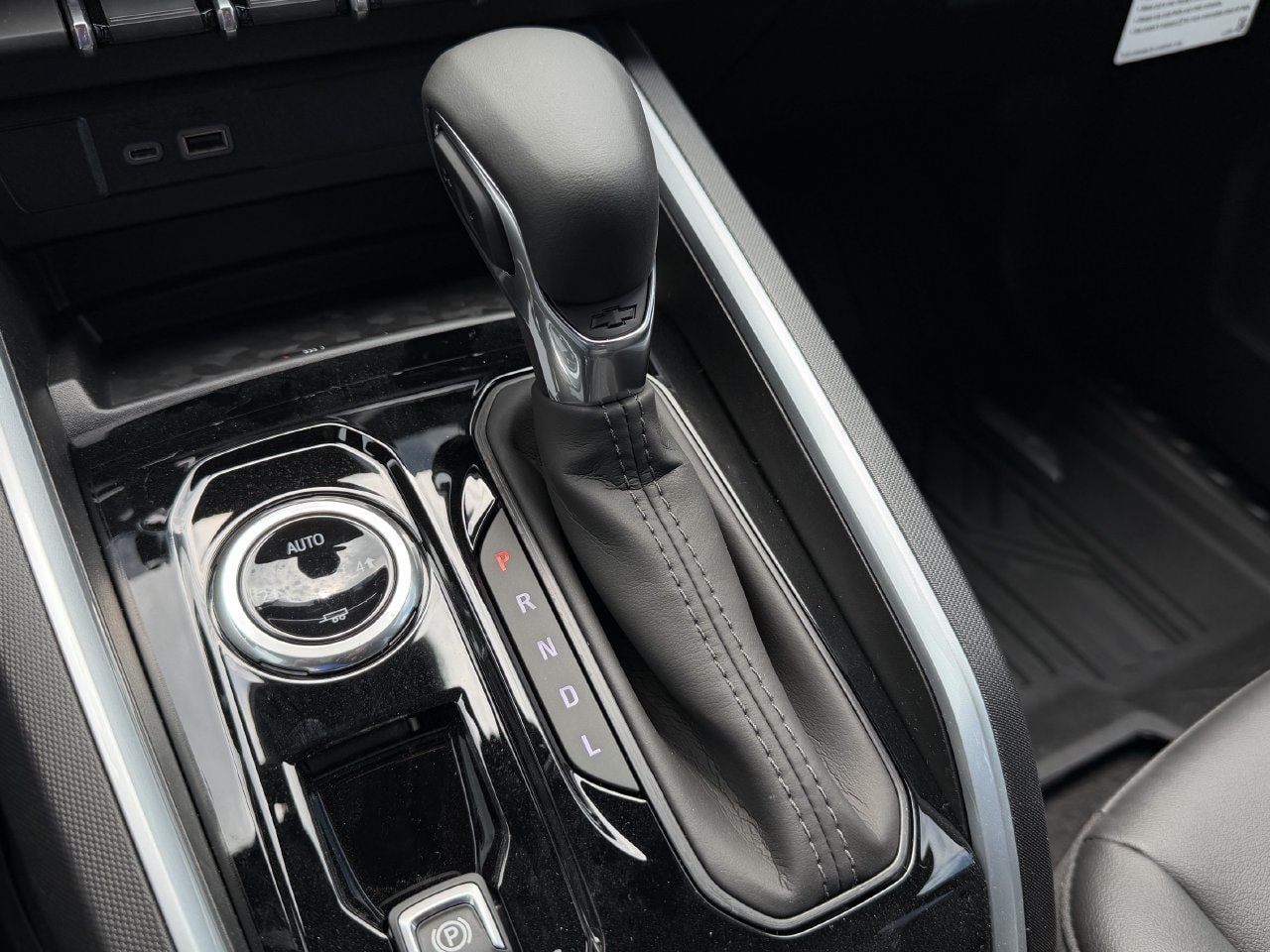 2026 Chevrolet Colorado LT - Photo 17