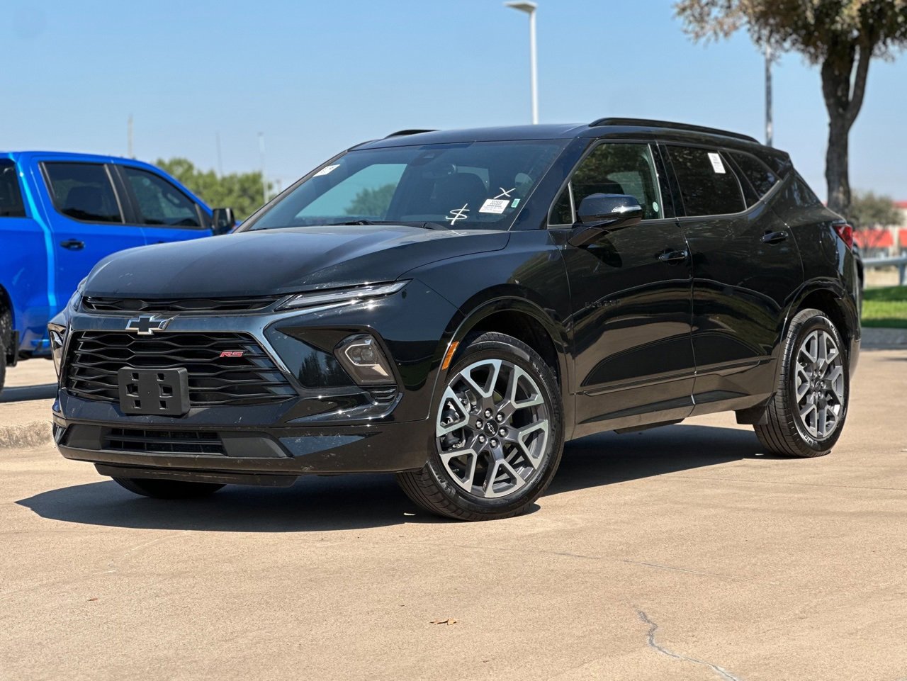 2025 Chevrolet Blazer RS photo 2