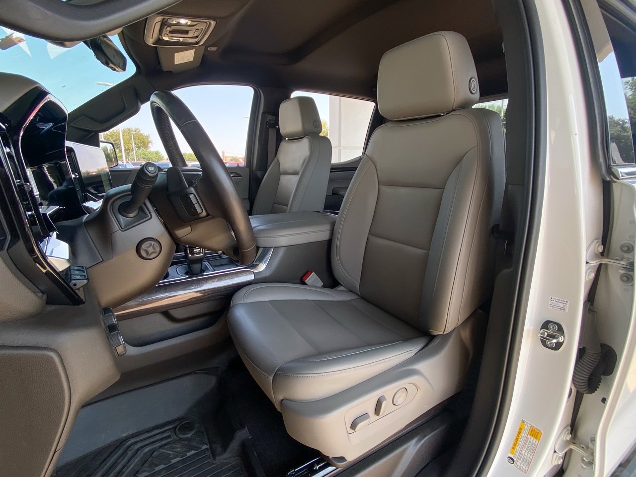 2023 Chevrolet Silverado 1500 LTZ photo 4