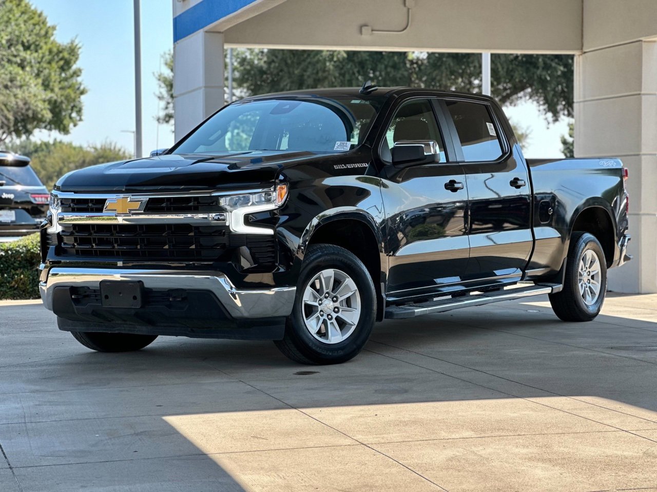 2024 Chevrolet Silverado LT photo 2