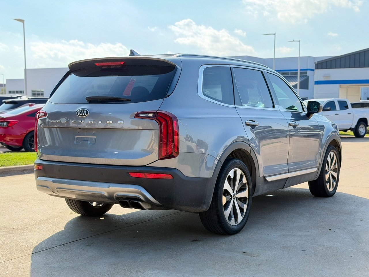 2020 Kia Telluride S photo 2