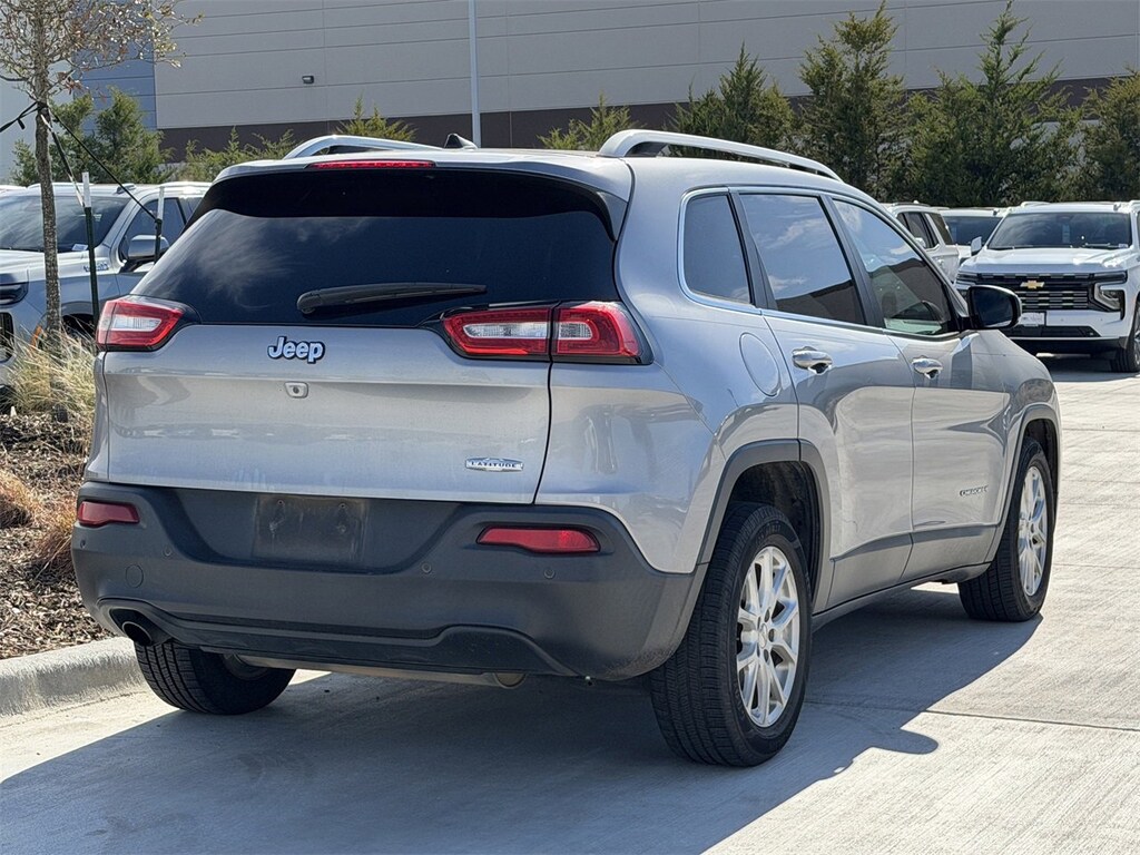 Used 2017 Jeep Cherokee Latitude SUV