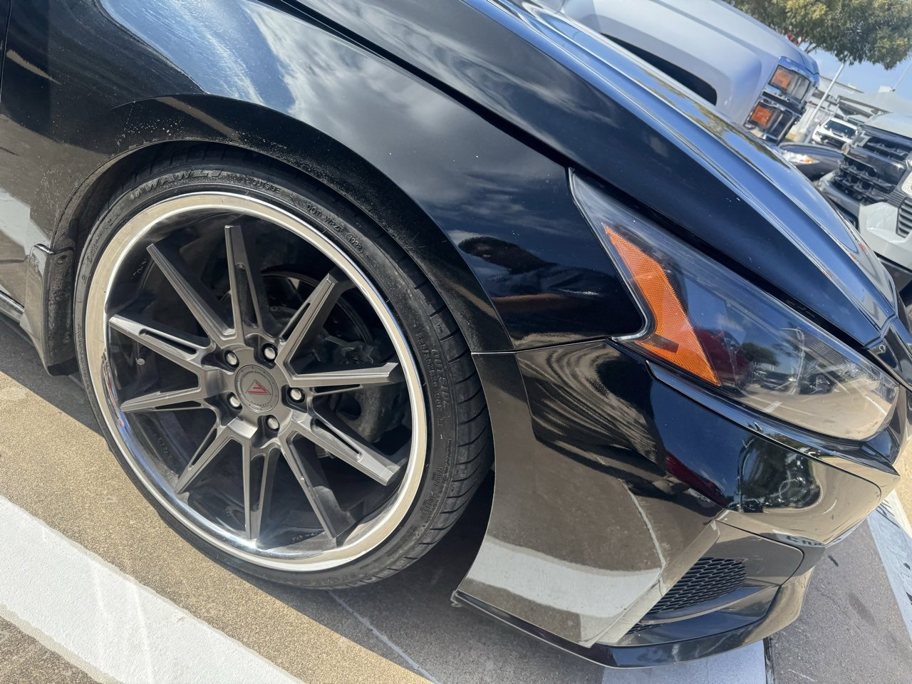 2023 Nissan Altima SR photo 2